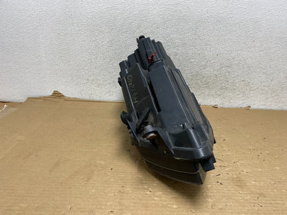 2011 to 2014 Volkswagen Jetta Right Passenger RH Headlight Halogen AG9240 DW8