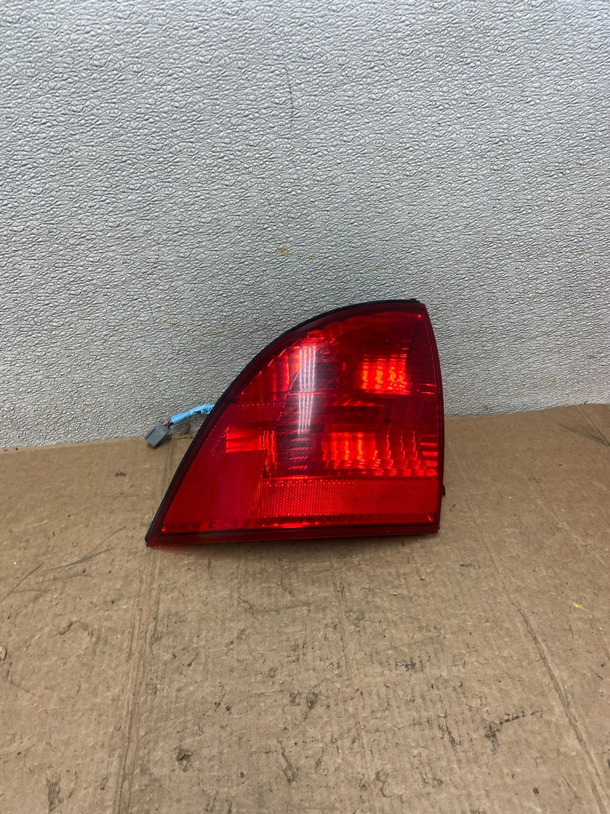 2003 to 2006 Lincoln Ls Left Side Tail Lights Oem AA3584 PS0