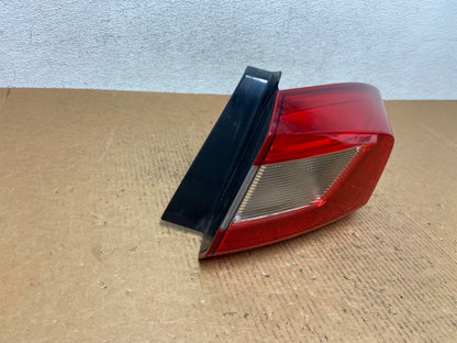 2016 2017 2018 Chevrolet Cruze Right Passinger RH Tail Light AE1251 LK2