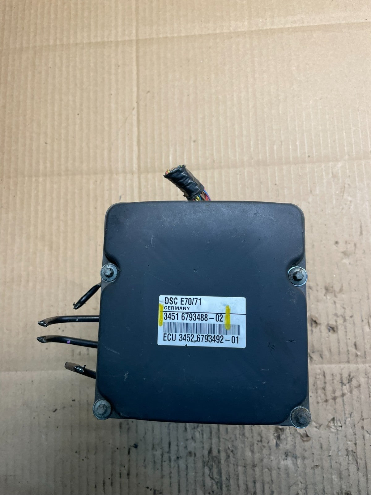 2007 to 2013 BMW X5 E70 ABS Anti-Lock Brake Pump Module OEM x8788 DG4
