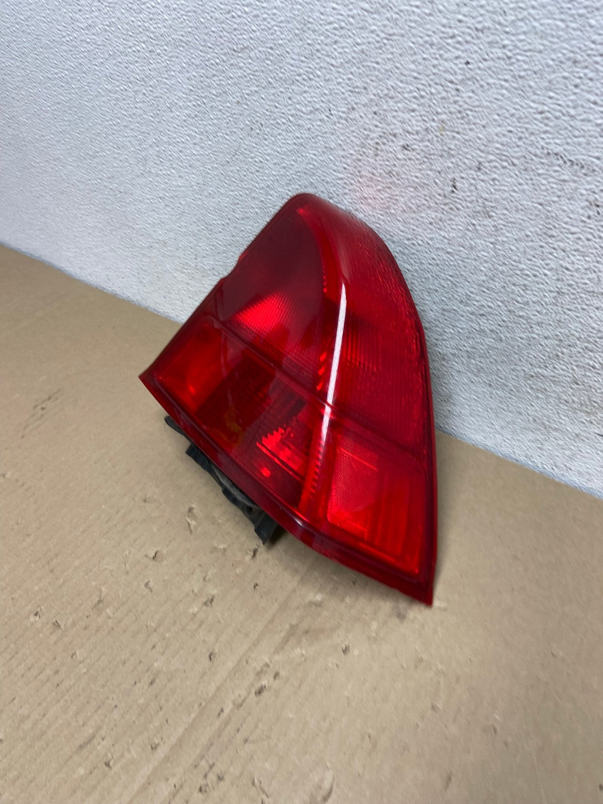 2001 2002 Honda Civic Sedan Right Passenger Rh Side Tail Light AE9536 LK1