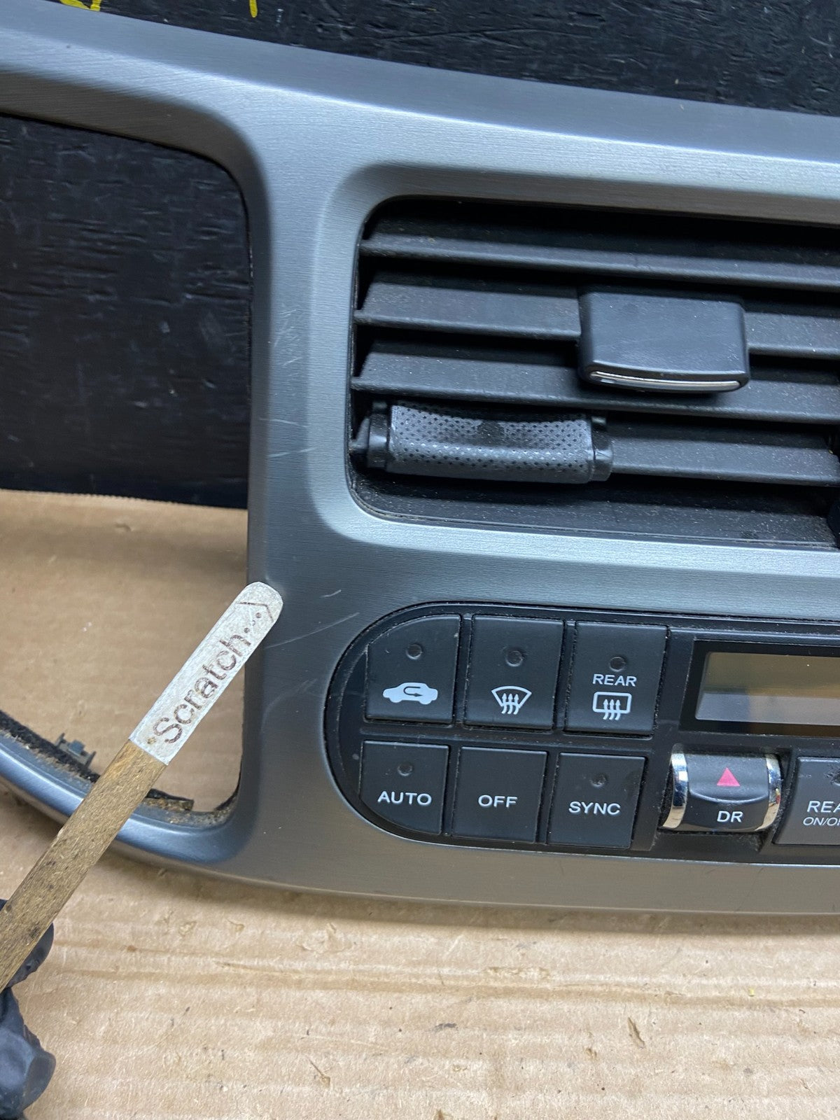 2005 to 2010 Honda Odyssey  Radio Climate Control Dash Trim Bezel Oem W3063 DG1