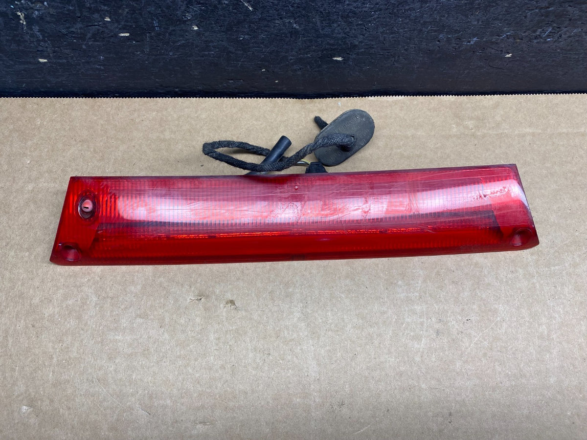 2012 to 2017 Ford Focus SE Trunk Lid Hatch 3rd Brake Light af6862 DG1