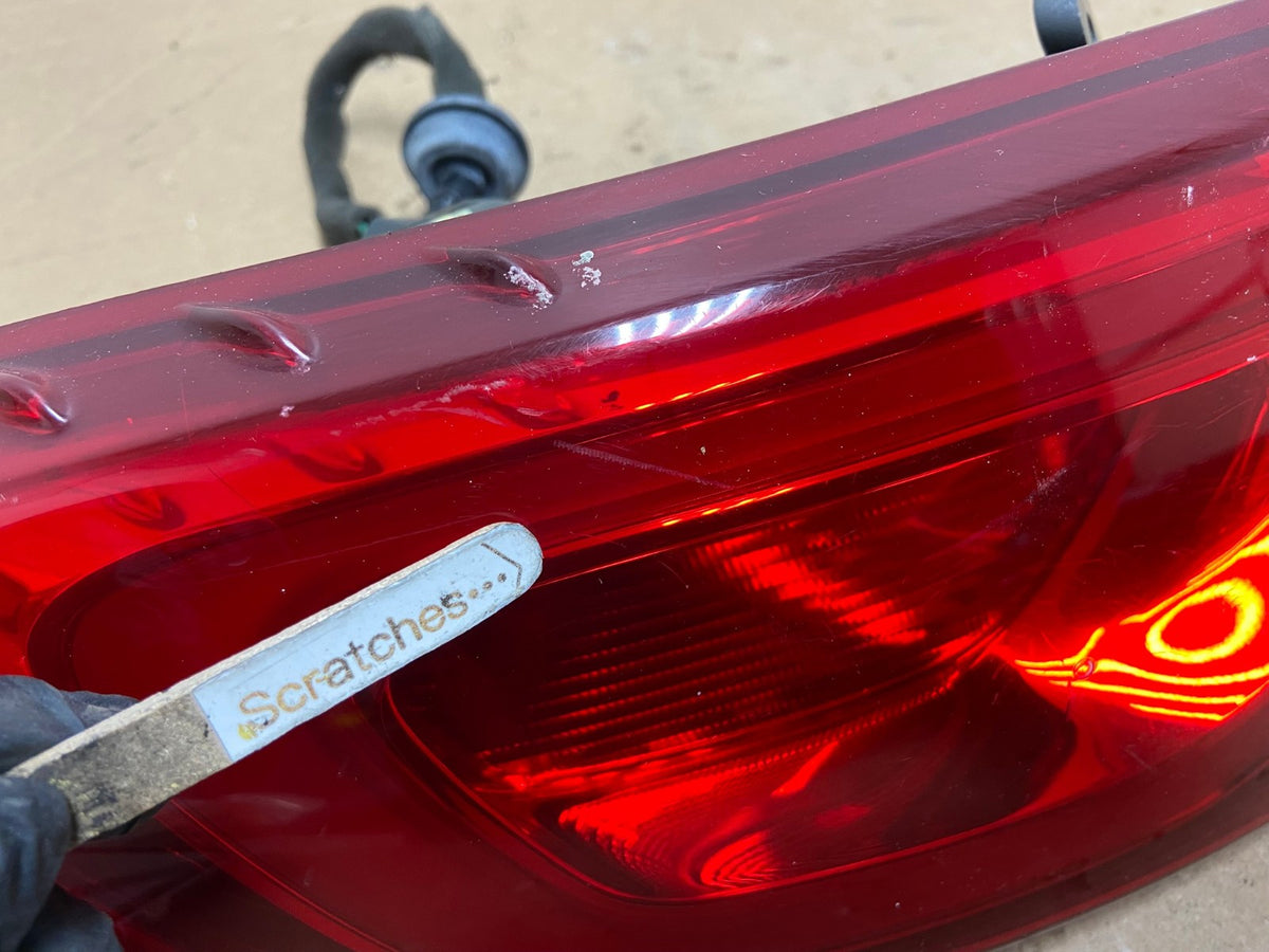 2015 2016 2017 Chrysler 200 Sedan Left Driver LH Side Tail Light AH9048 LK3
