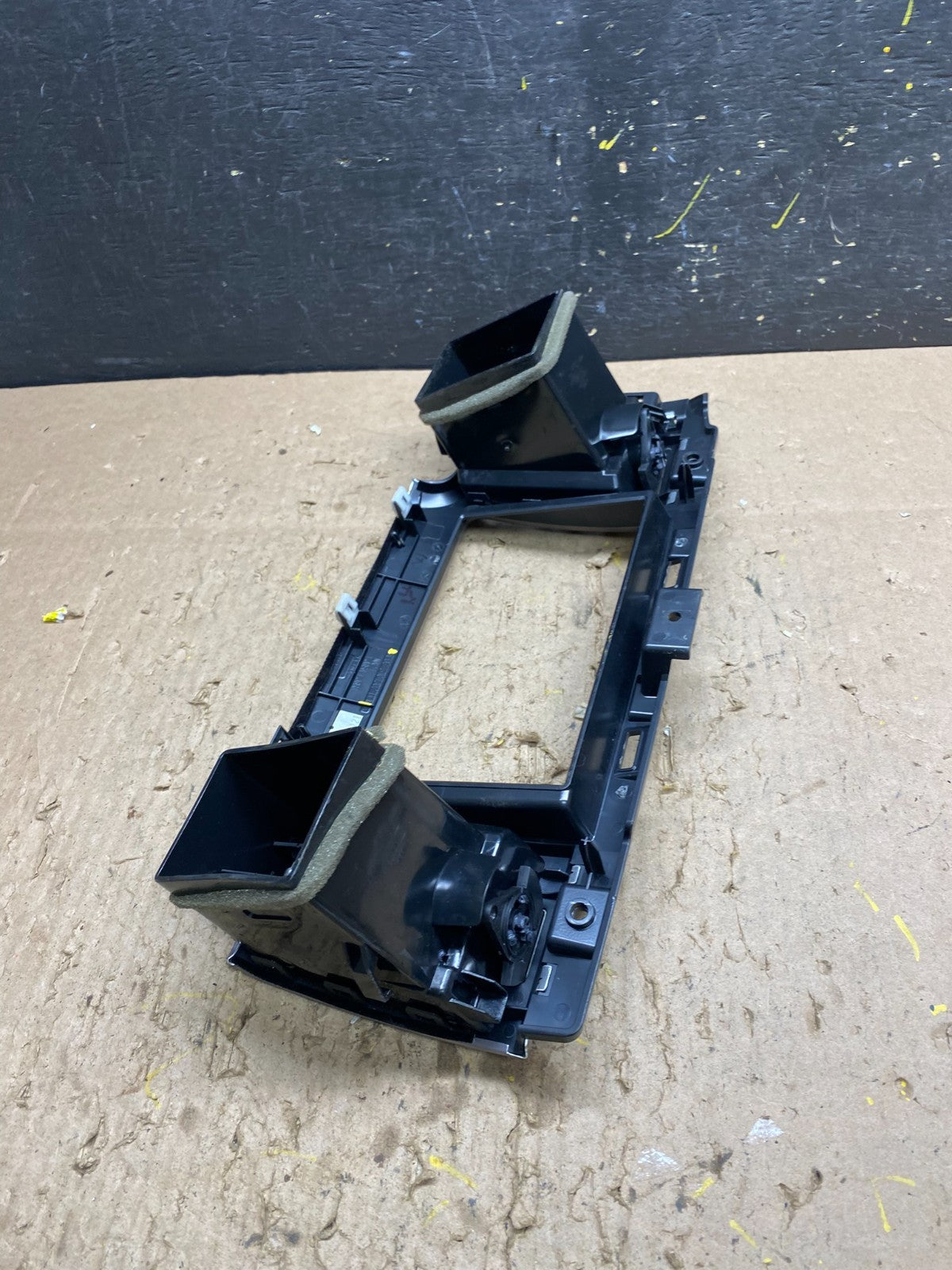2010 - 2012 Lincoln MKZ Center Dash Gps Radio Bezel Panel Air Vent OEM T8555 DG3