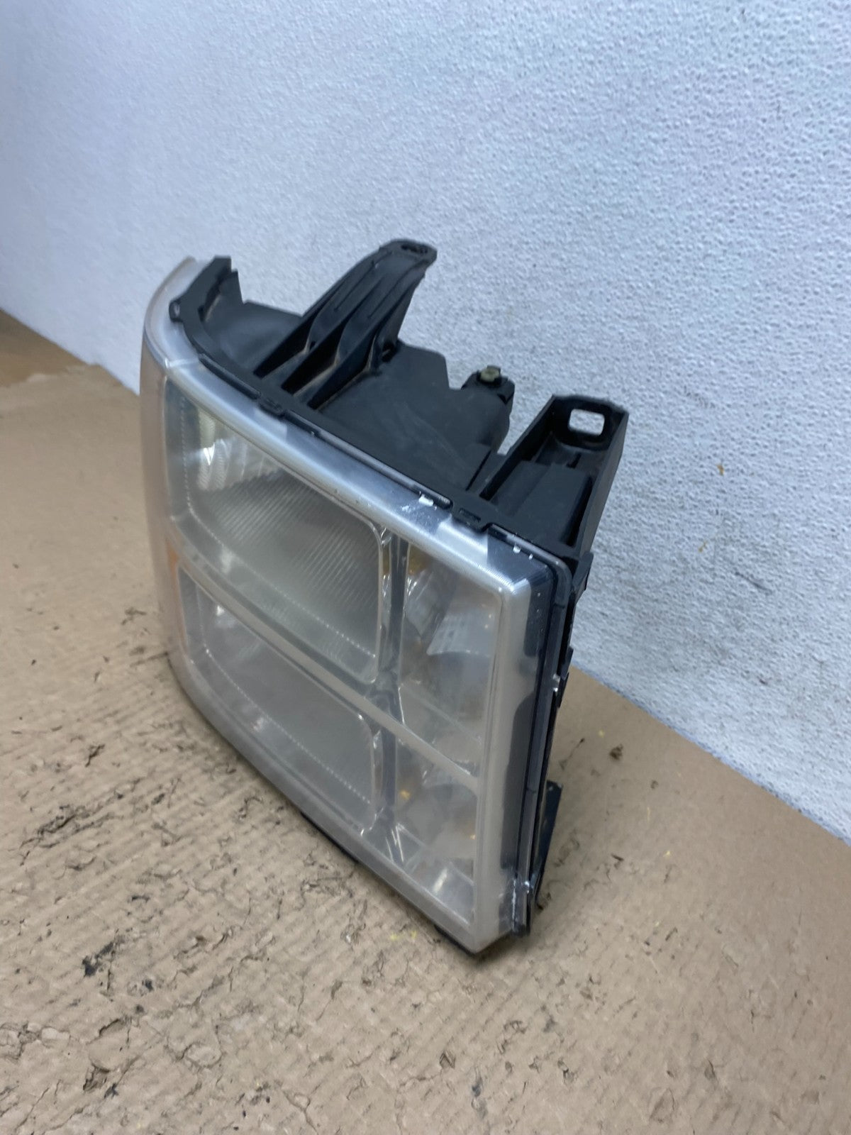 2007 - 2014 GMC Sierra Right Passenger RH Halogen Headlight AF7252 DW1