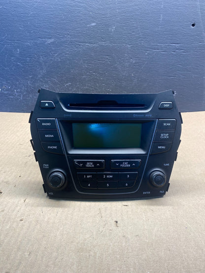 2013 to 2014 Hyundai Santa Fe AM/FM Radio CD Player AC8911 DG0