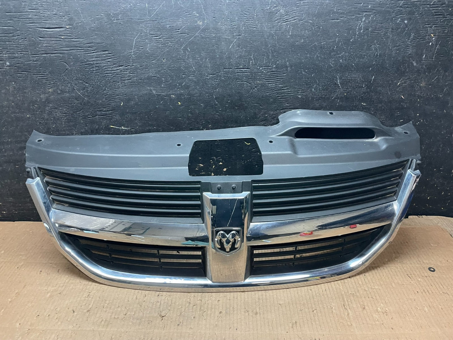 2009 to 2010 Dodge Journey Chrome Front Upper Grill Grille OEM Y6432 DG0