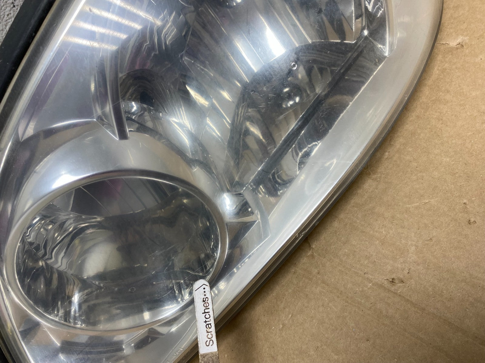 2002 to 2005 Kia Sedona Left Driver LH Side Headlight AF7281 DW3