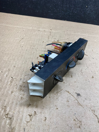 2001 - 2007 GMC Chevrolet Astro Express Climate Control A/C AC6572 DG1