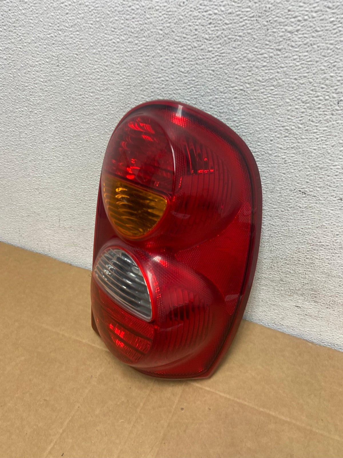 2002 2003 2004 Jeep Liberty Right Passenger Rh Side Tail Light AD5297 LK1