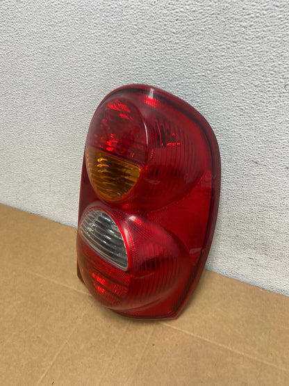 2002 2003 2004 Jeep Liberty Right Passenger Rh Side Tail Light AD5297 LK1