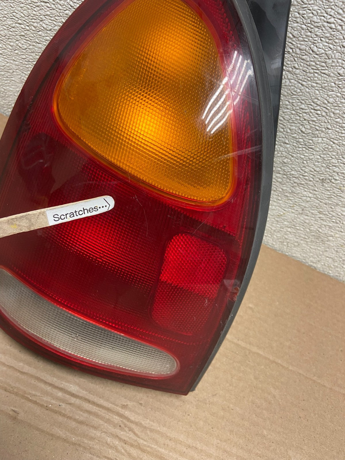 1996 to 2000 Hyundai Elantra Wagon Left Driver Side Tail Light AB0994 LK3