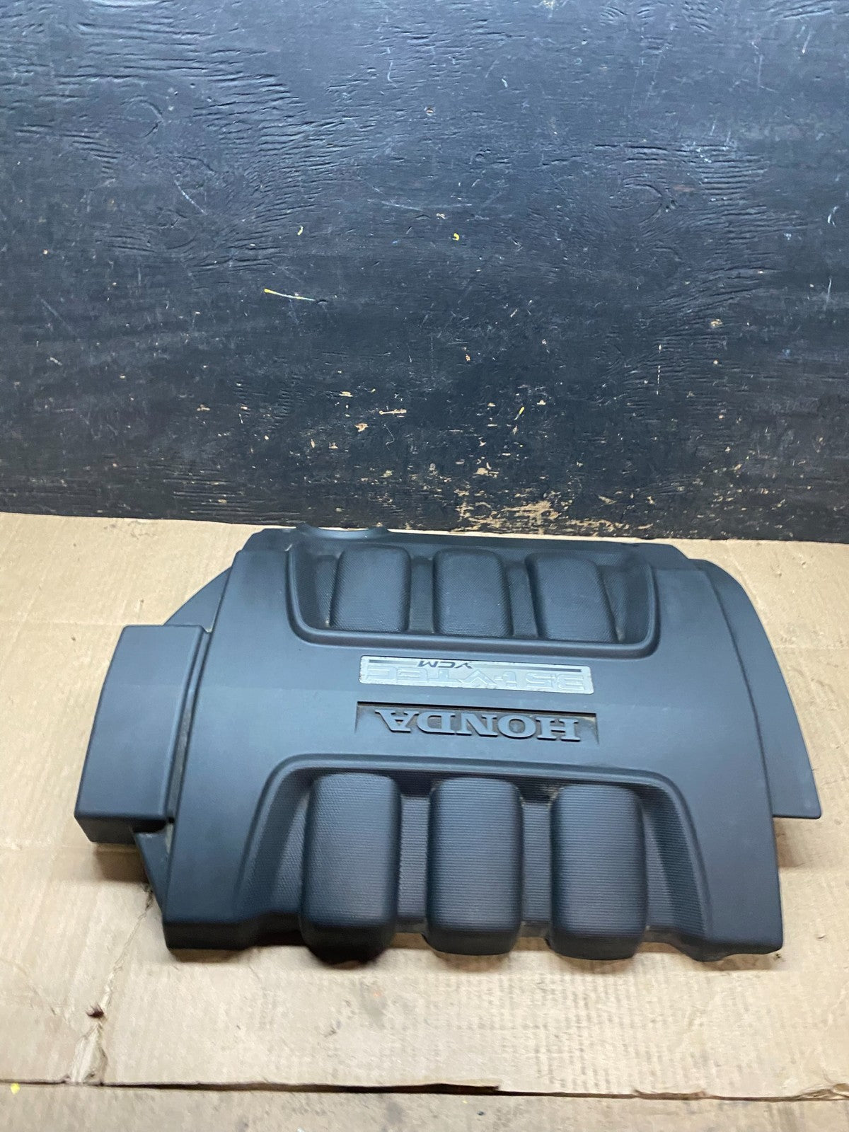 2005 to 2007 Honda Odyssey Black Engine Cover u6321 DG1