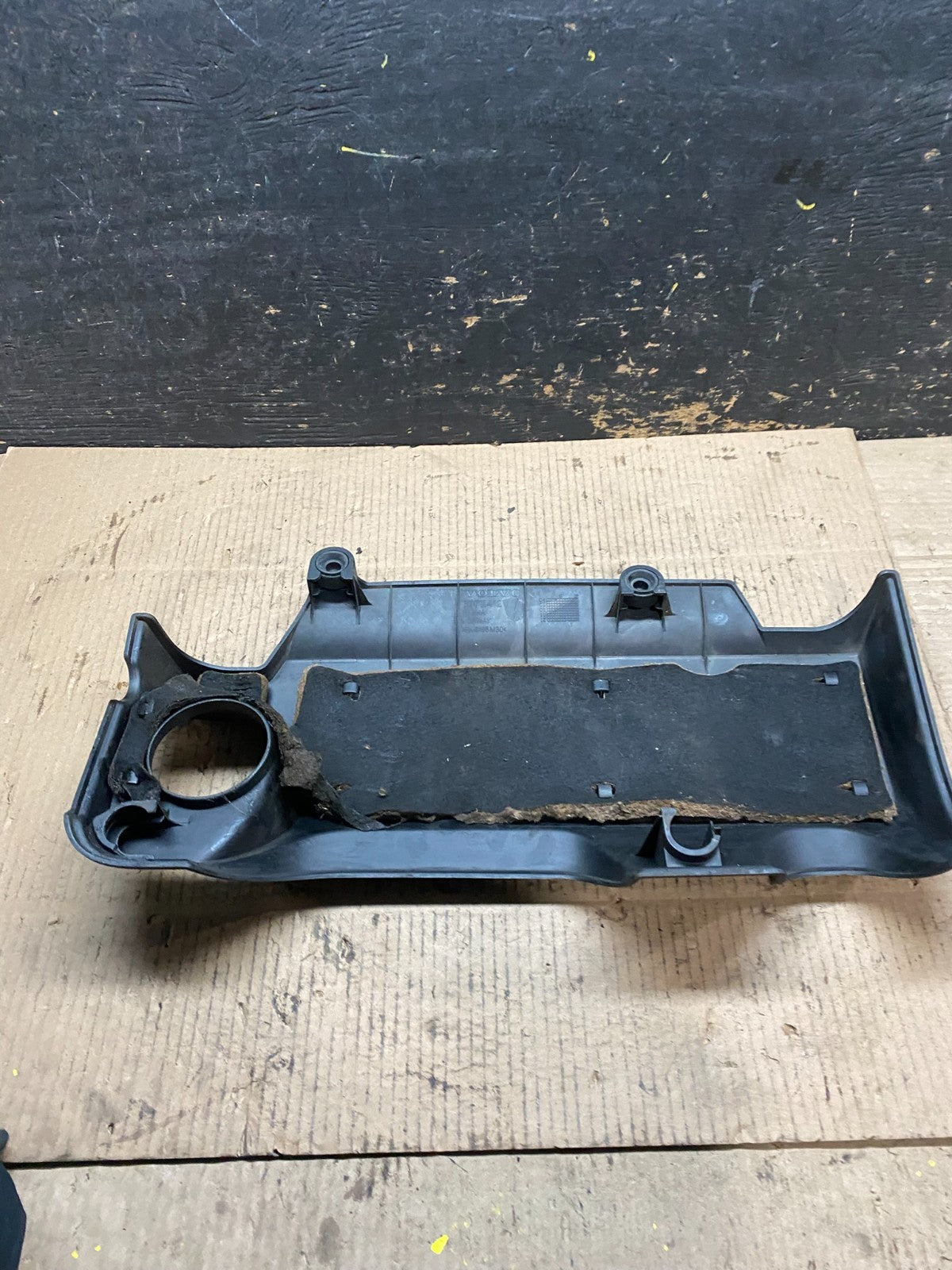 2003 to 2006 Volvo XC90 OEM 2.9L Upper Top Engine Motor Dust Cover Oem w5644 DG5