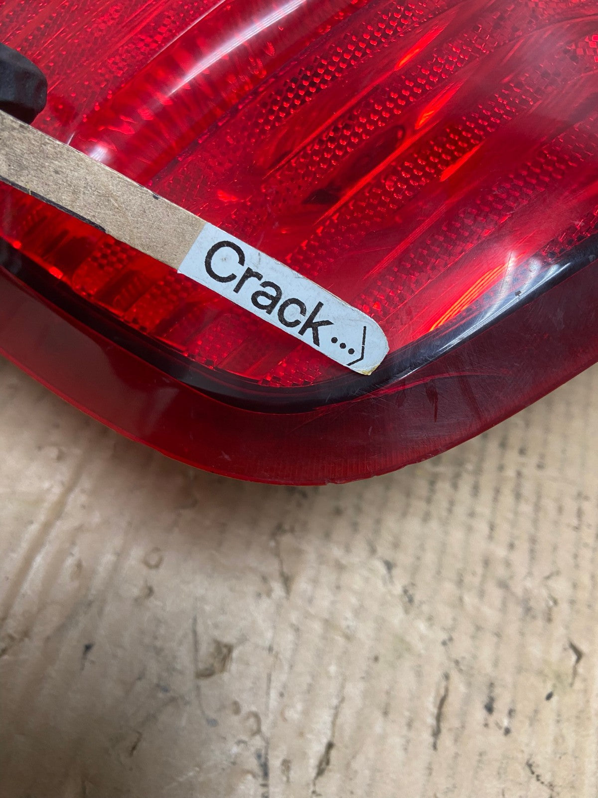 2002 to 2005 Ford Explorer Right Passenger Rh Side Tail light AI6863 LK5