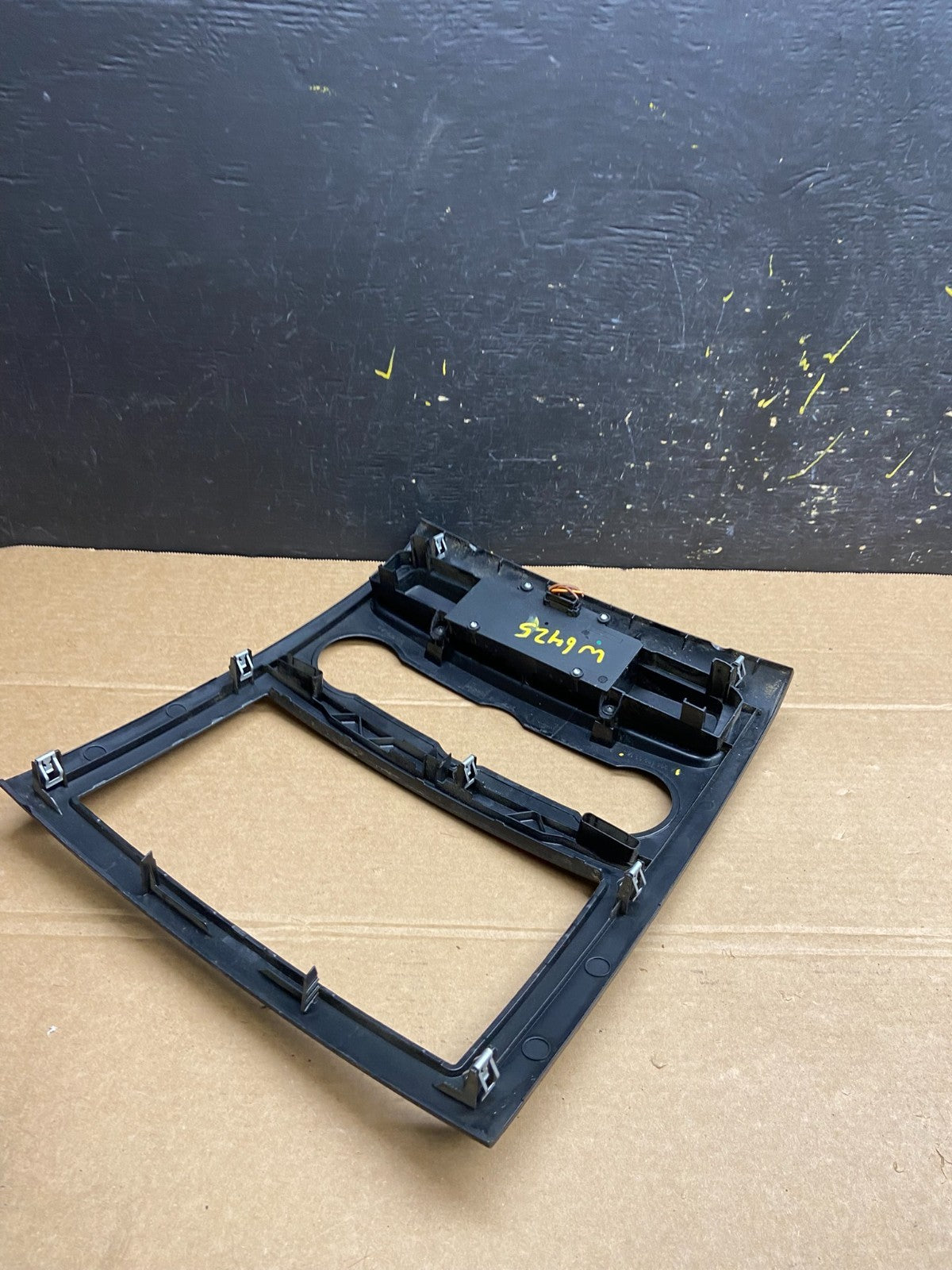 2007-2018 Mercedes Dodge Sprinter Center Console Radio Instrument Panel w6425 DG3