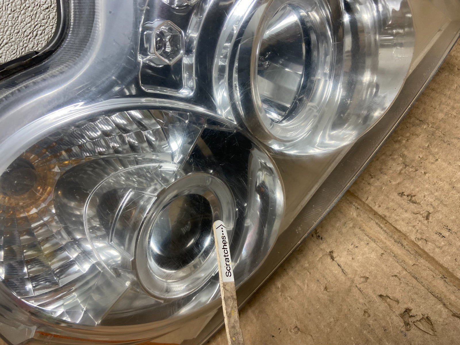 2005 to 2007 Jeep Grand Cherokee Left+Right Set Headlights AA64133
