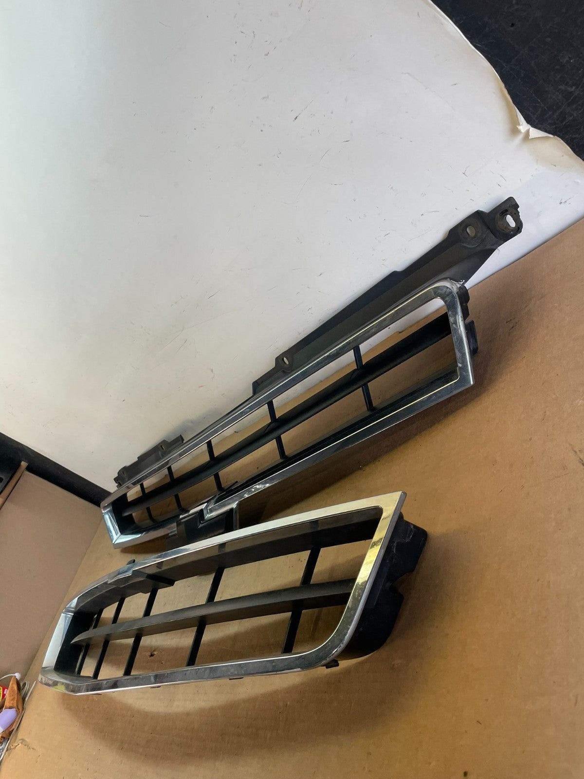 2008 to 2013 Chevrolet Tahoe Hybrid Front Grill Grille AF8793 PS1