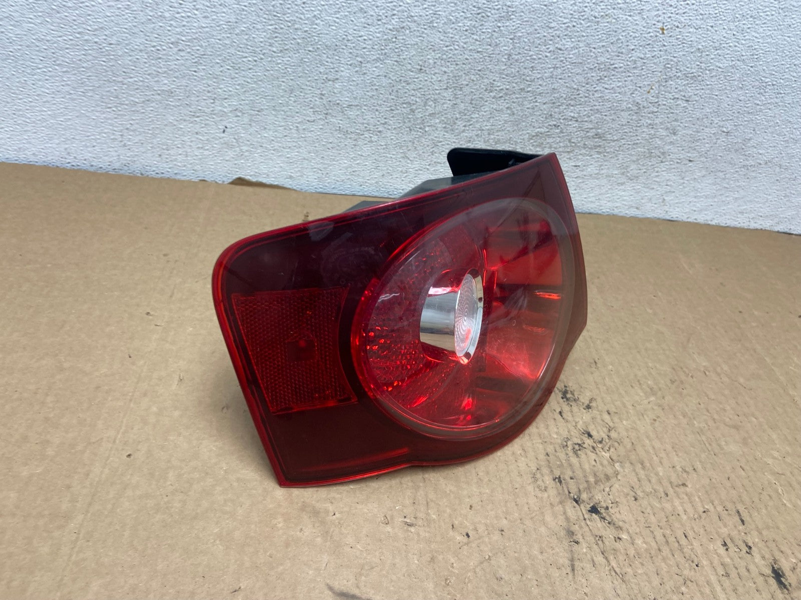 2008 2009 2010 Volkswagen Jetta Left LH Side Tail Light DEPO AG2135 LK2