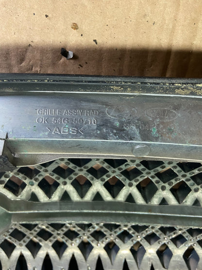2004 to 2005 Kia Sedona Front Upper Grill Grille o1228 PS13