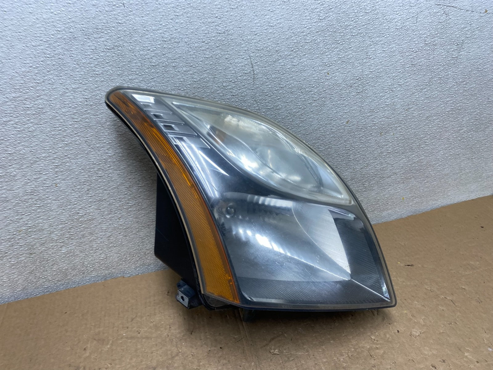 2010 2011 2012 Nissan Sentra Halogen Right Passenger Black Headlight V3242 DW0