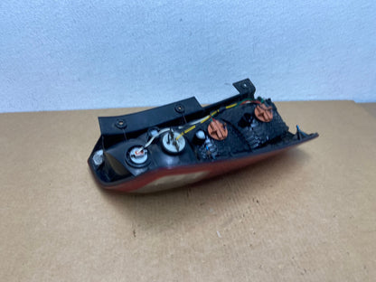 2007 to 2010 Kia Sedona Right Passenger RH Side Tail Light Oem AC1761 LK5