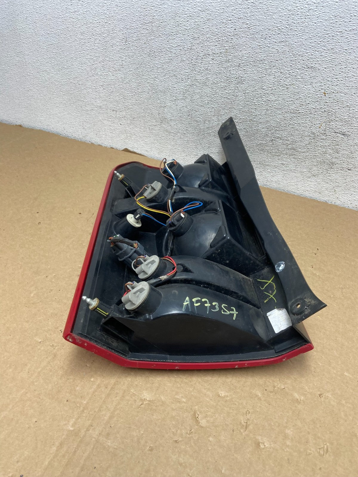 2005 - 2009 Land Rover LR3 Right Passenger Side Tail Light af7357 DG6
