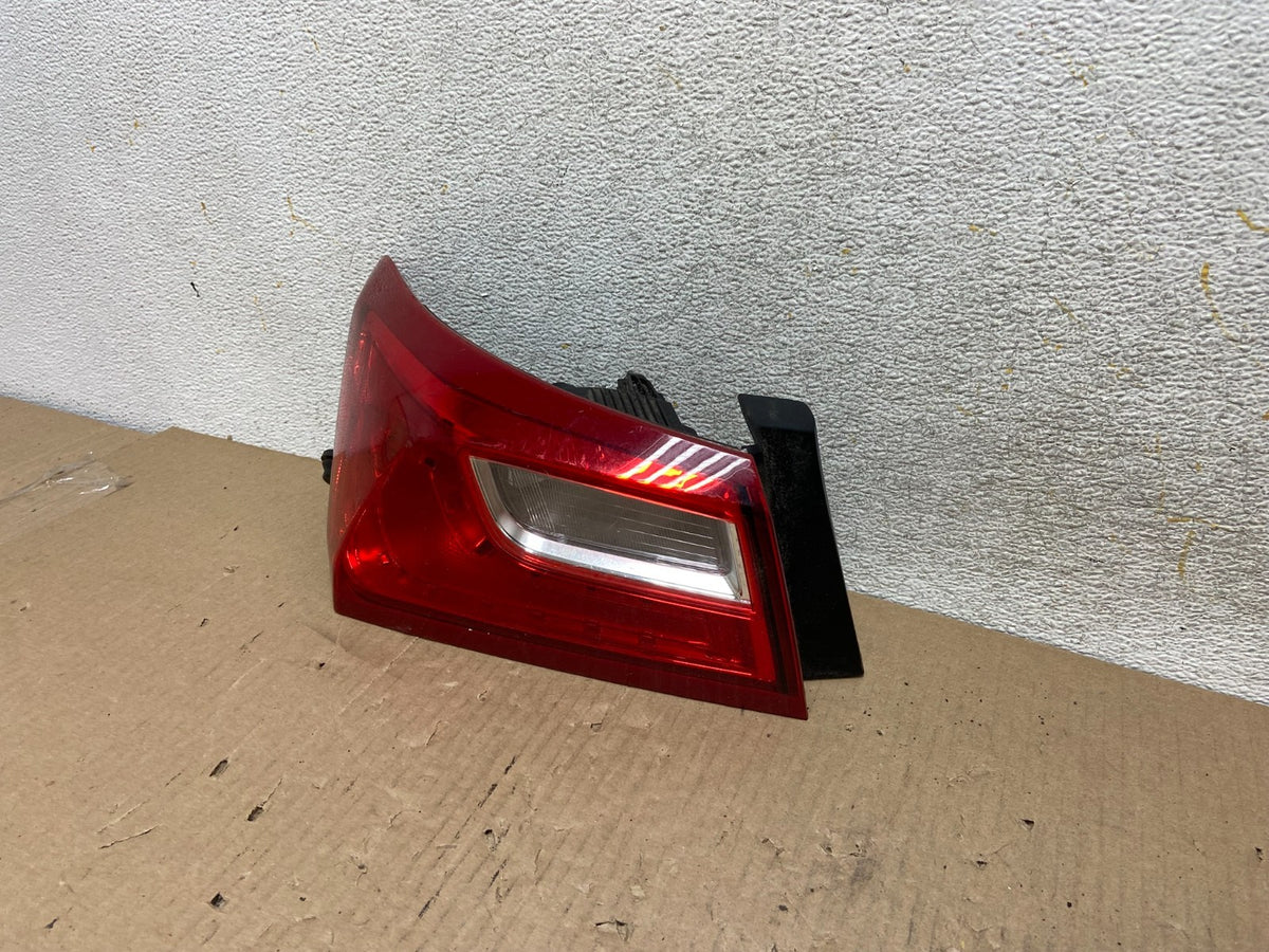 2016 - 2020 Chevrolet Malibu Left Driver LH Side Tail Light AH5861 LK2