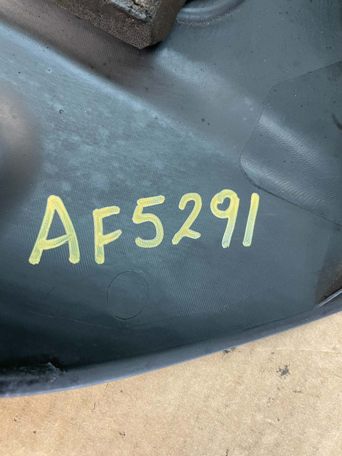 2014 to 2020 Jeep Cherokee 2.4L Multiair Engine Cover AF5291 DG7