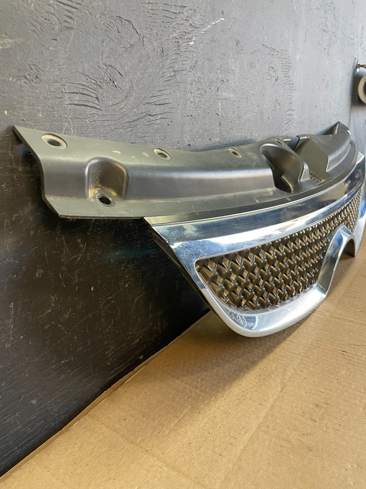 2007 to 2011 Hyundai Veracruz Chrome Grille Grill OEM AC2338 DG2