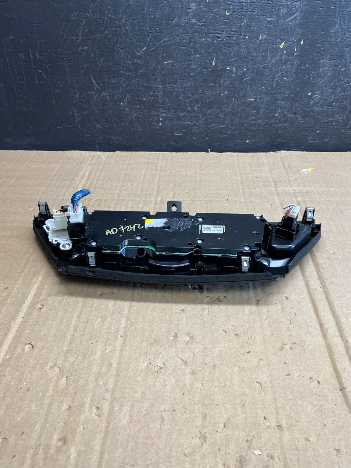 2013 to 2015 Nissan Pathfinder Information Display Control AD7242 DG4