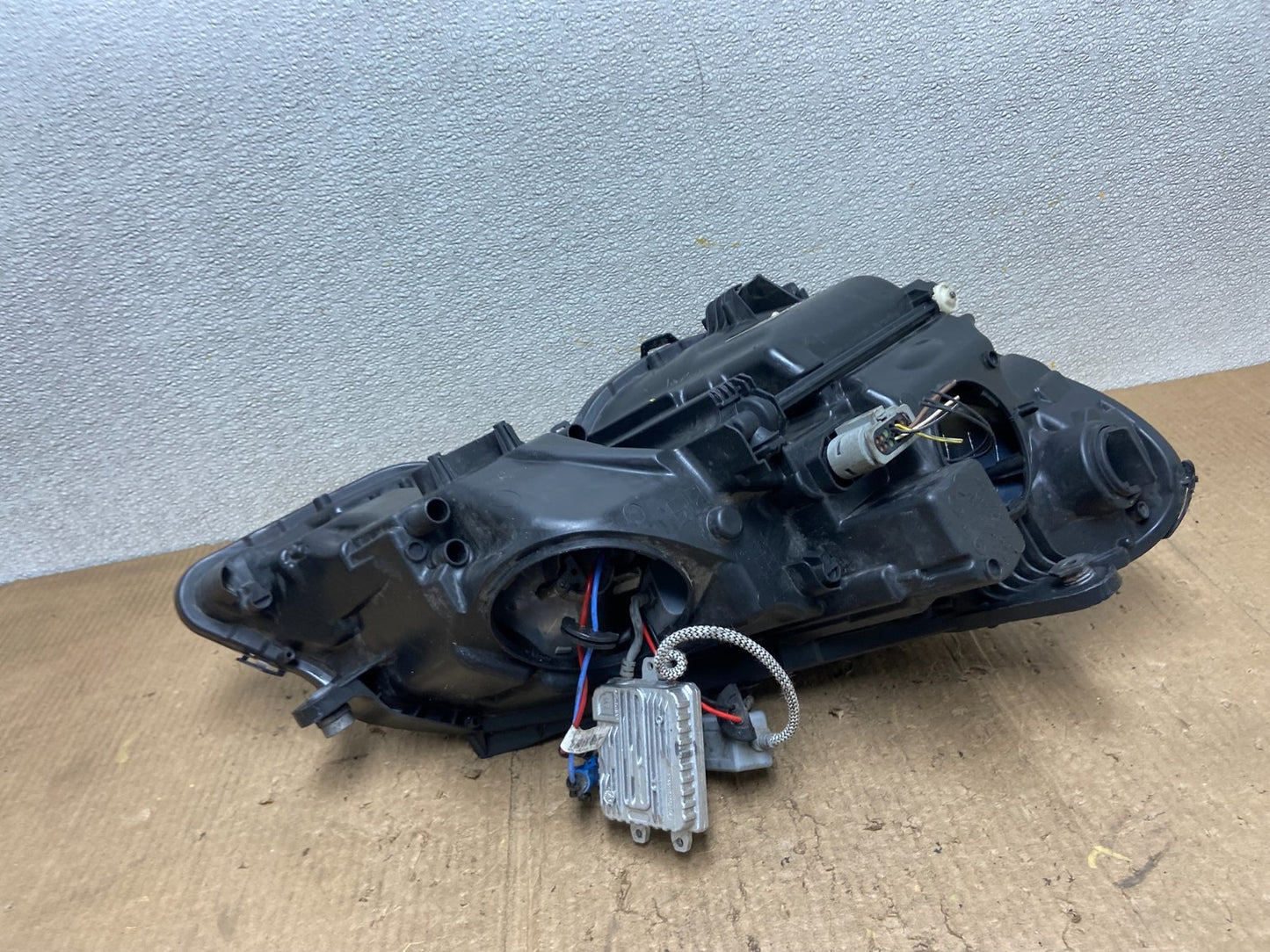 2010-2013 Mercedes E Class E350 E550 Left Driver LH Halogen Headlight AA8482 DW5