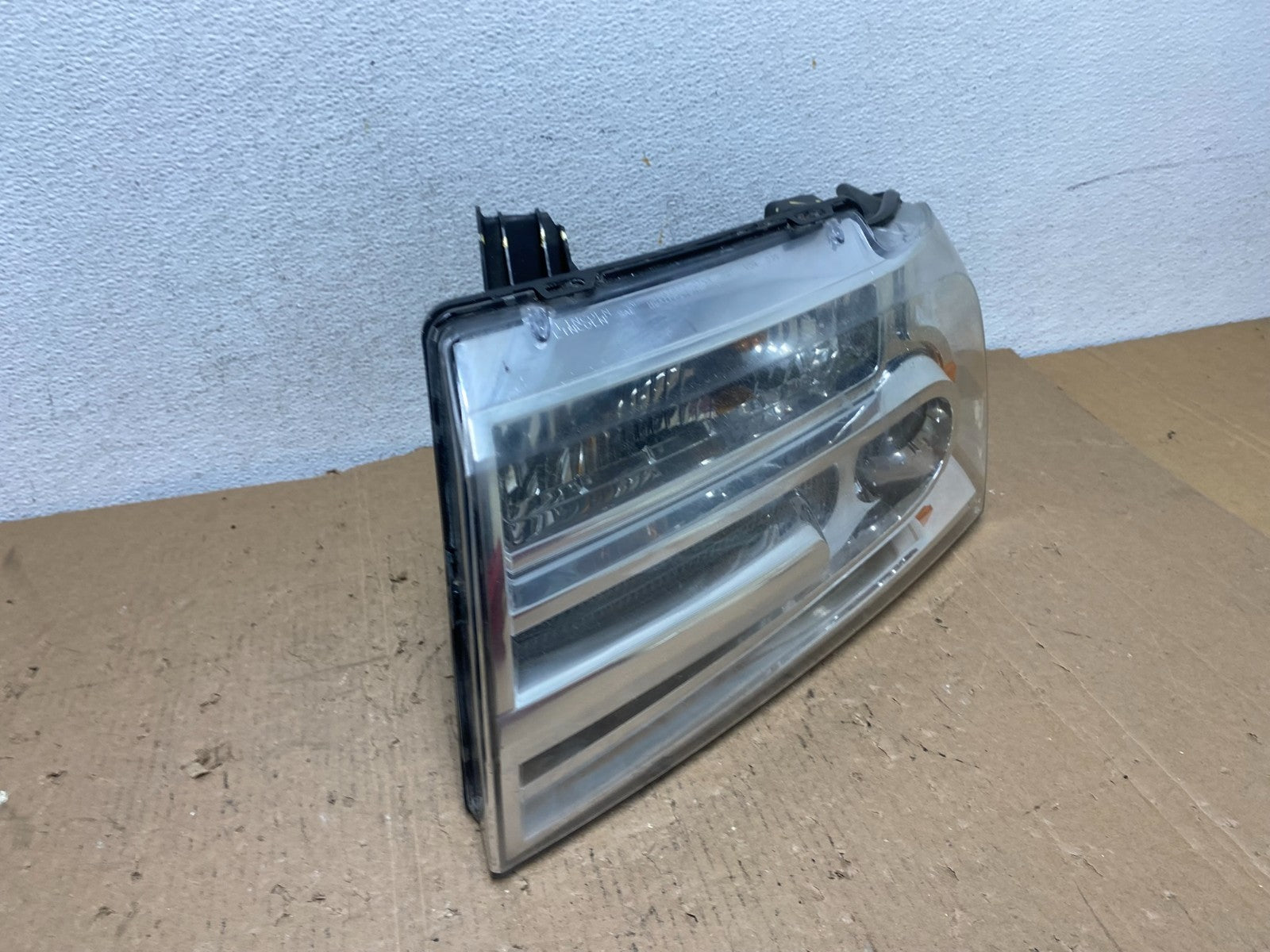 2007-2014 Lincoln Navigator Left Driver Lh Xenon HID Headlight AD8184 DW2