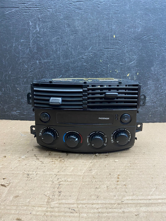 2004-2005 Toyota Sienna AC Climate Heater Temperature Control Air Vent af2257 DG0