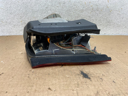 2002 - 2005 BMW 3 E46 Series Left Driver Side Lh Tail Light AI9063 LK6