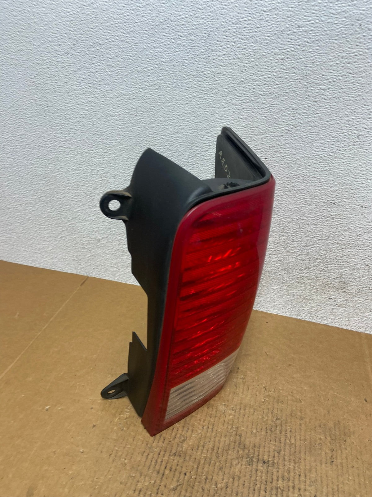 2007 2008 2009 Chrysler Aspen Tail Light Right Passenger Rh Side AE0320 LK2