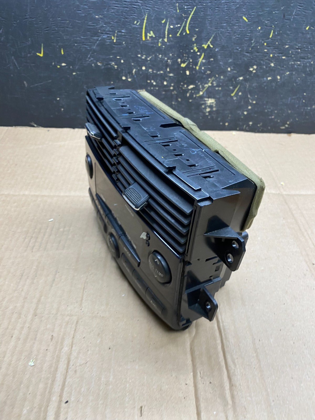 2004-2005 Toyota Sienna AC Climate Heater Temperature Control Air Vent AA4537 DG2