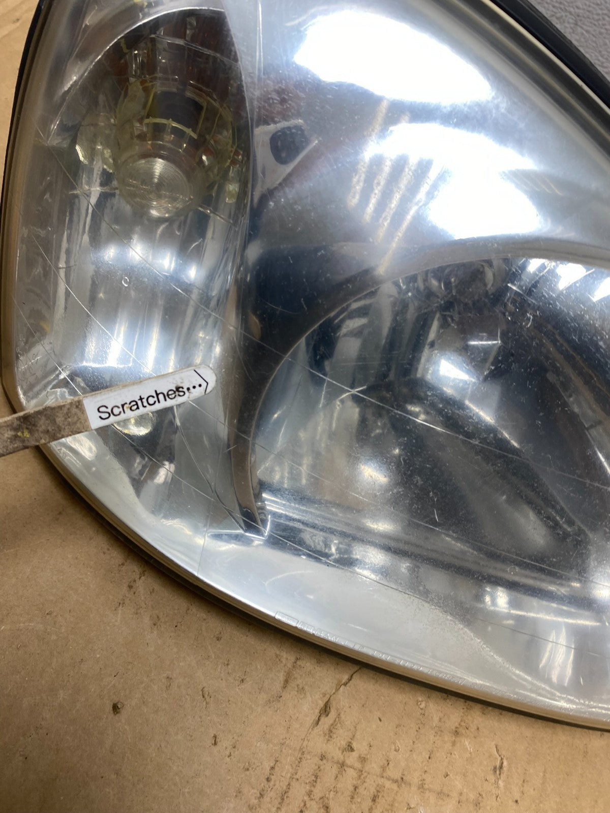 2001-2003 Hyundai Santa Fe Right Passenger RH Headlight Halogen AD2666 DW3