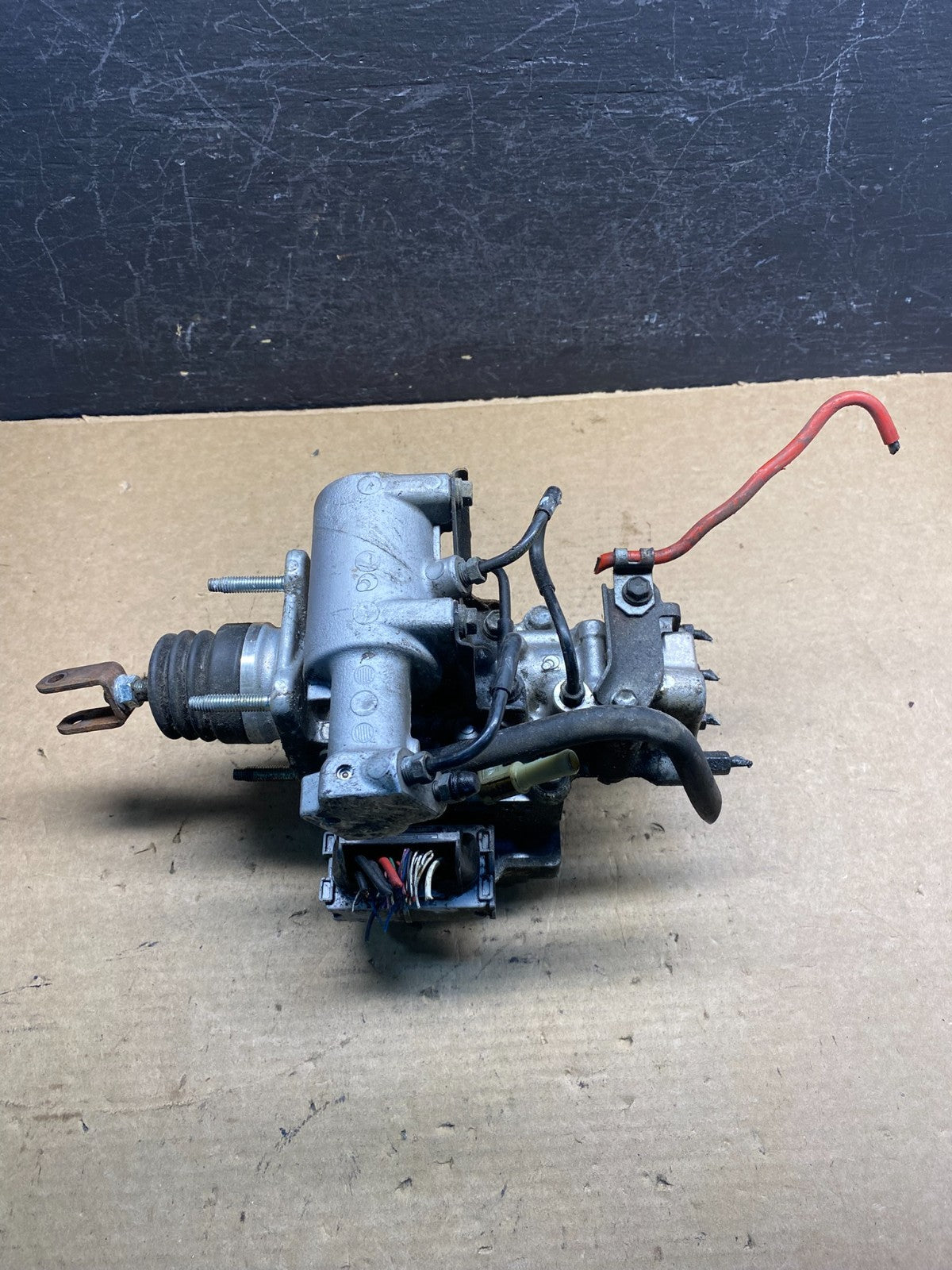 2010 - 2015 Toyota Prius ABS Brake Pump Anti Lock Module AE0025 DG0