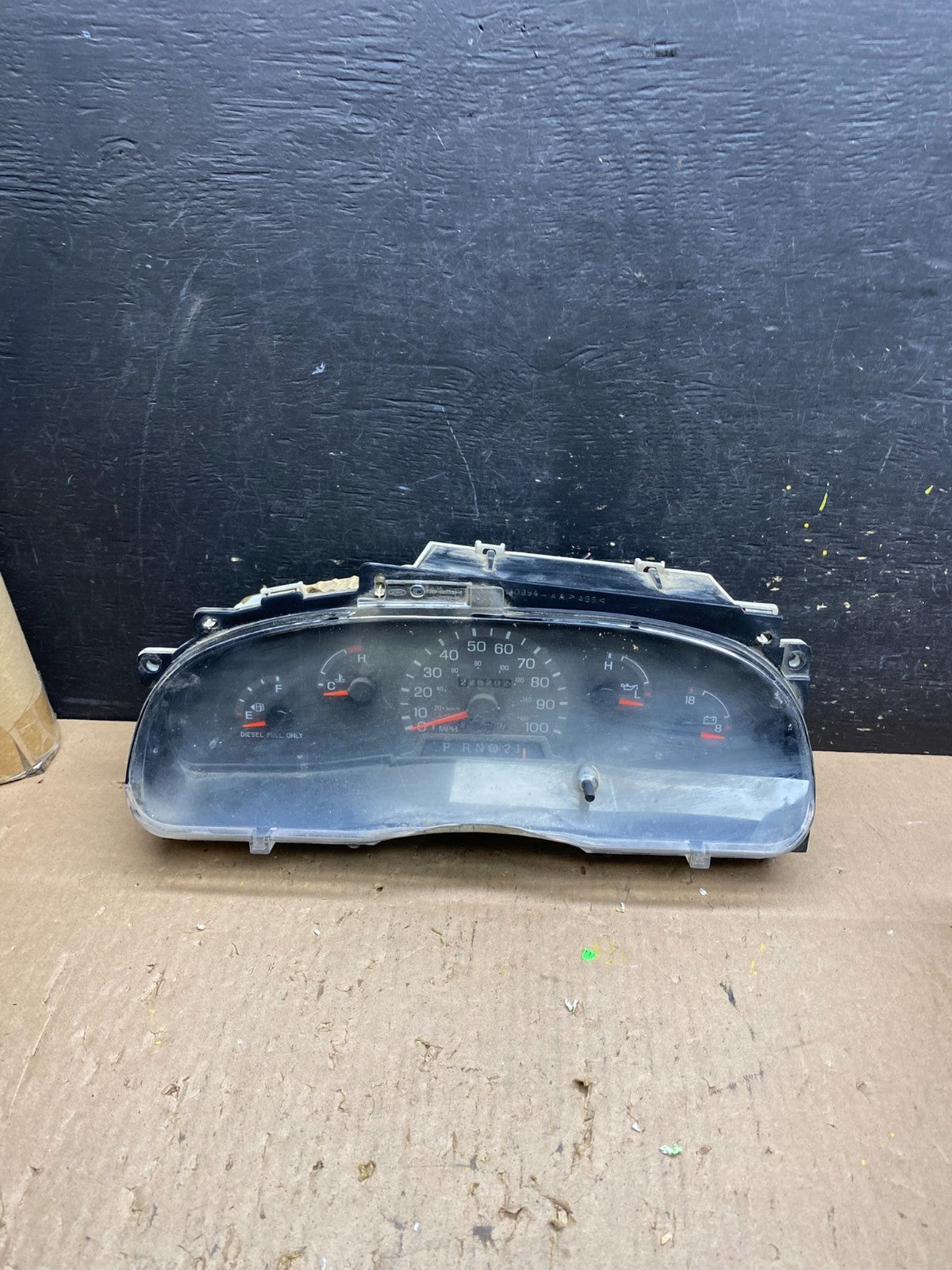 2001 - 2002 Ford Econoline E250 E350 Van Speedometer Instrument Cluster t5924 DG0