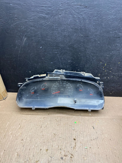 2001 - 2002 Ford Econoline E250 E350 Van Speedometer Instrument Cluster t5924 DG0