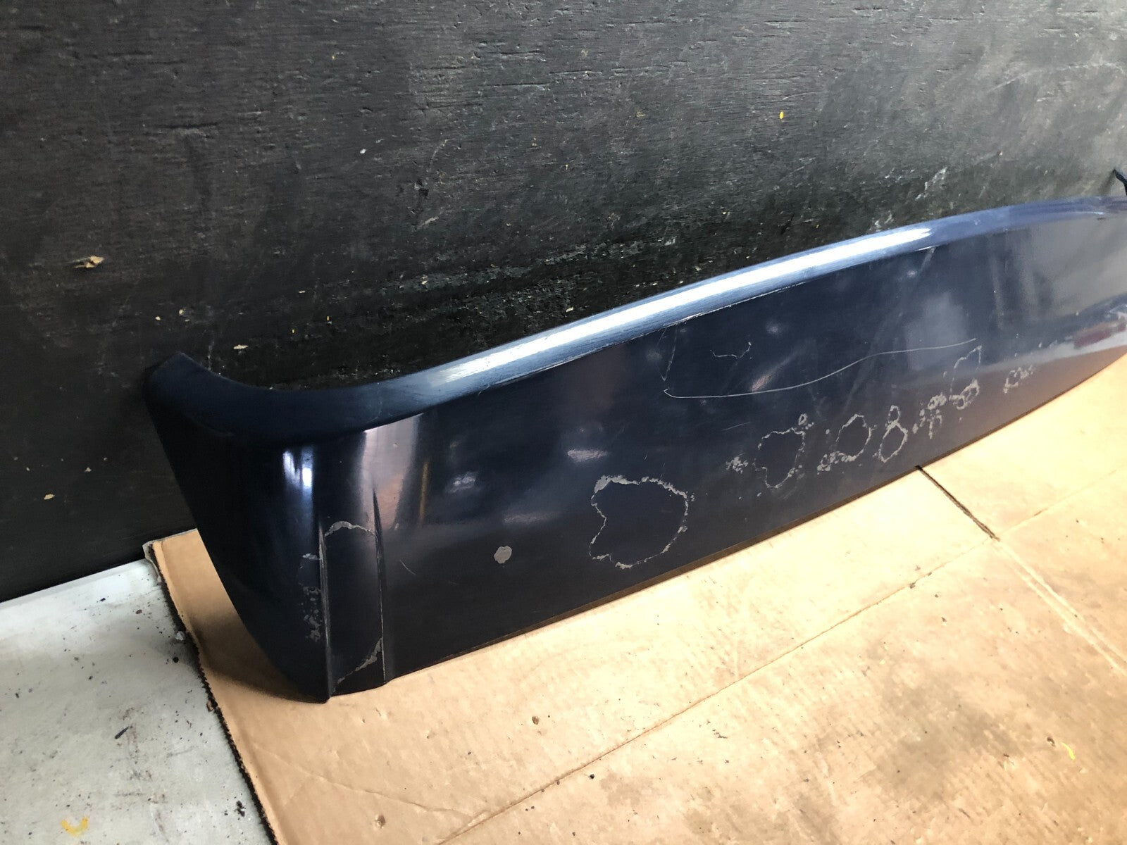 2003 to 2006 Porsche Cayenne Rear Spoiler Third Brake Light Wing OEM A0760 DG11