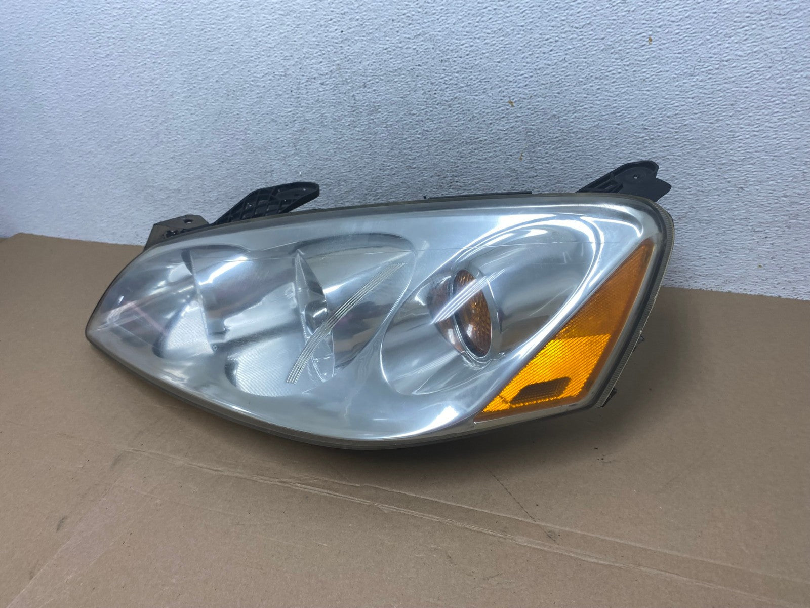 2005 to 2009 Pontiac G6 Headlight Left Driver LH Side Halogen AF4333 LK1