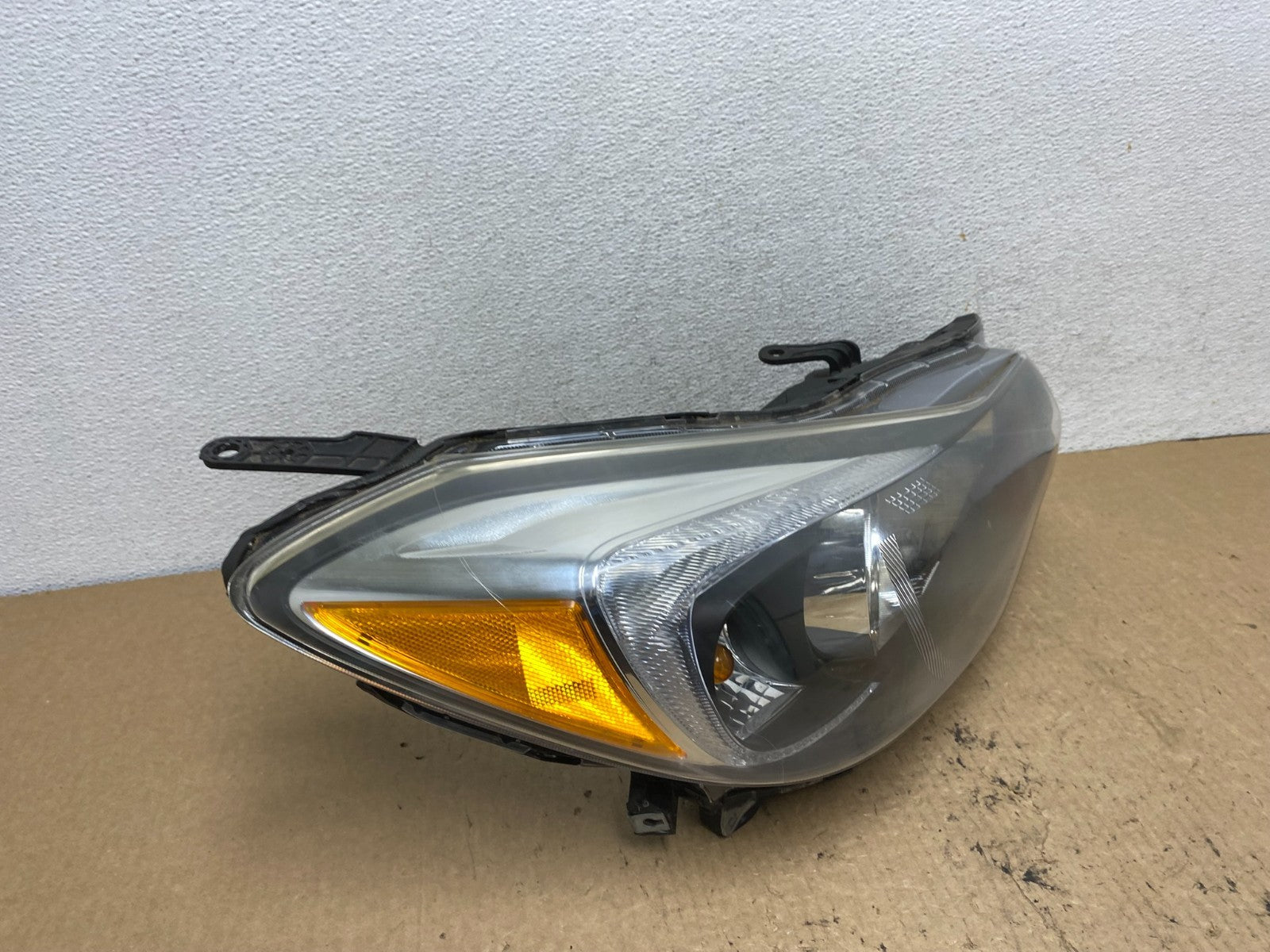 2012-2016 Subaru Impreza Crosstrek Right Passenger Halogen Headlight AG2372 DW2