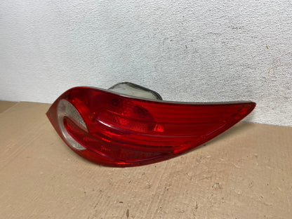 2006-2010 Mercedes W251 R-CLASS Right Passenger RH Side Tail Light AE9730 LK1