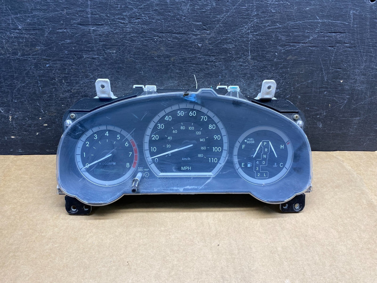 2004 2005 Toyota Sienna Speedometer Cluster Gauge AH7158 DG0