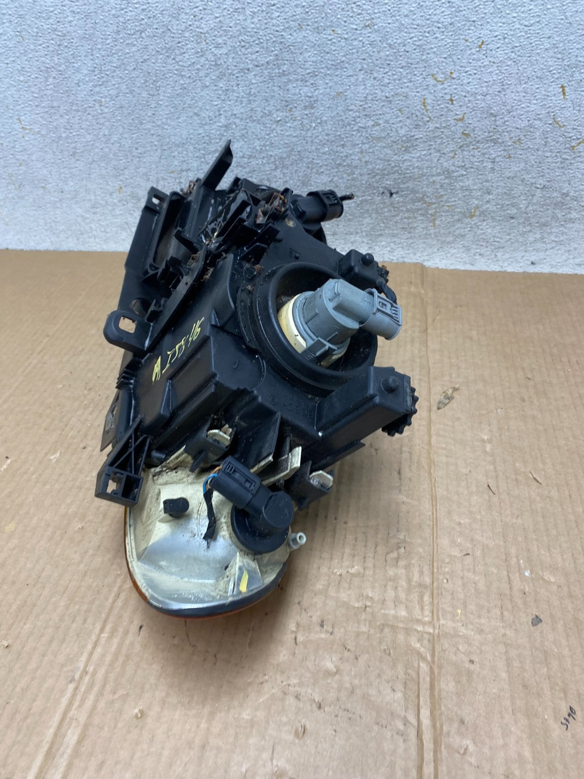 1999 - 2001 BMW E46 3-Series Right Passenger RH Halogen Headlight AI5846 DW6