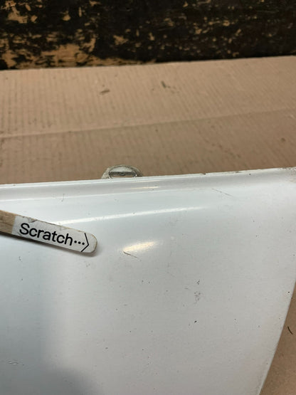 1986 to 1988 Ford Taurus Rear Trunk Lift Gate Tail Gate Molding  Z8413 DG3