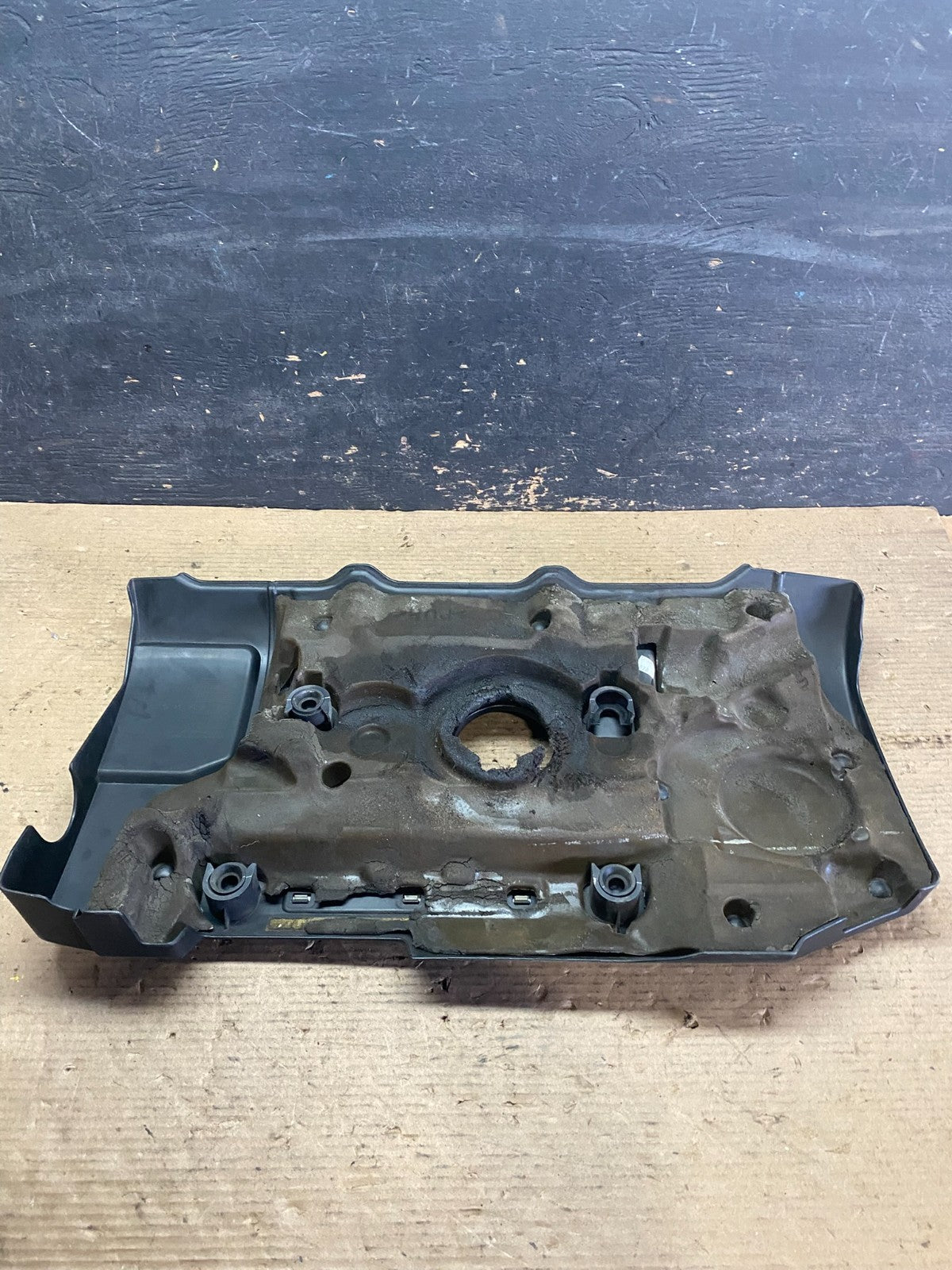 2007 to 2014 Volvo XC90 OEM 3.2L Upper Top Engine Motor Dust Cover Oem s3464 DG5